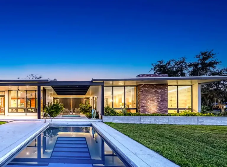Carbon Neutral Luxury Home Architecture: Designing Opulent Yet Net-Zero Residences